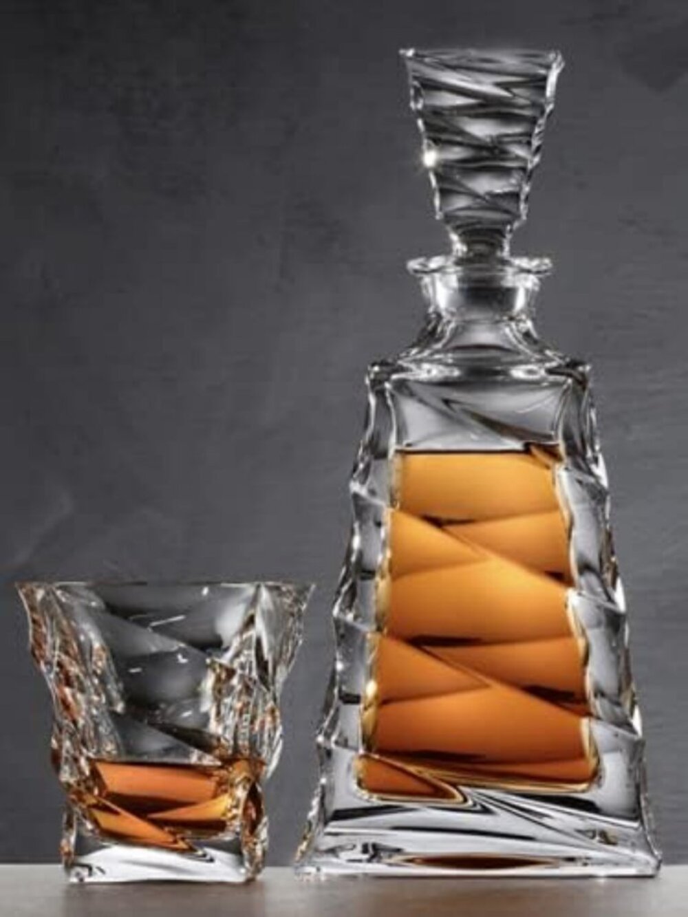 Elegant Bohemian Crystal Whiskey Decanter Set with 6 Tumblers - 25oz & 10oz